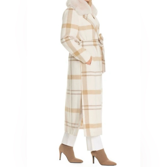 Coat with removable faux fur collar new - Picture 4 of 11